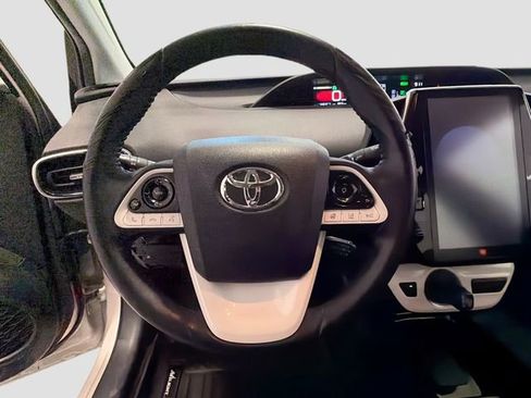 Certified 2017 Toyota Prius Prime Advanced w/ Carpet Mat Package image 11