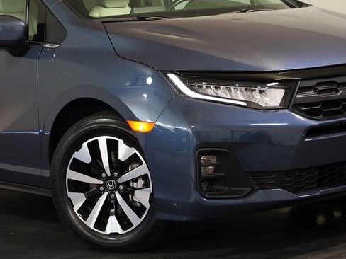 Used 2025 Honda Odyssey EX-L image 8
