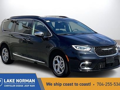 Used 2023 Chrysler Pacifica Limited
