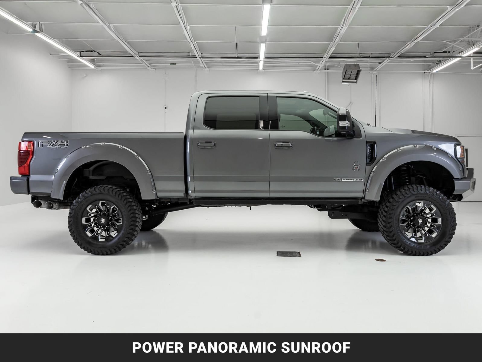 Used 2022 Ford F250 Lariat w/ Black Appearance Package AWD/4WD image 10