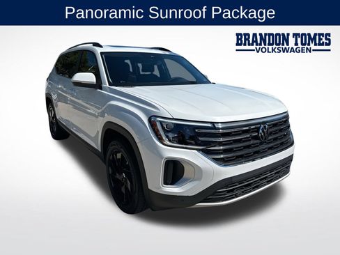 Used 2026 Volkswagen Atlas SE FWD image 1