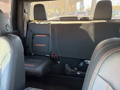 Used 2025 GMC Sierra 2500 AT4 image 24