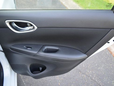 Used 2019 Nissan Sentra SV FWD image 16