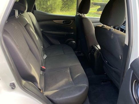 Used 2019 Nissan Rogue Sport S image 33