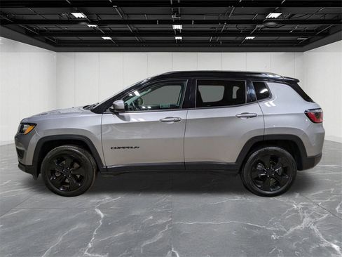 Used 2018 Jeep Compass Latitude w/ Popular Equipment Group image 2