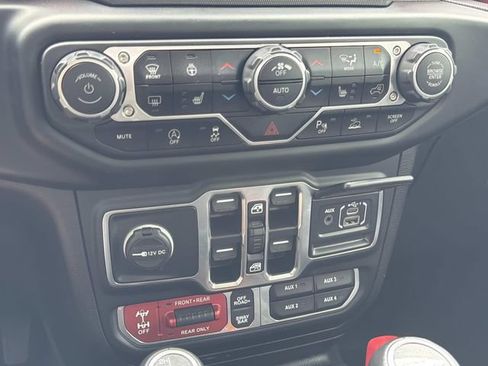 Used 2020 Jeep Gladiator Rubicon AWD/4WD image 29