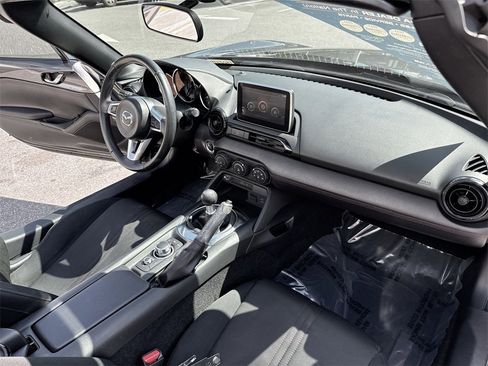 Used 2017 MAZDA MX-5 Miata RF Club image 33