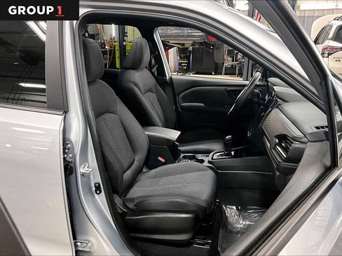 Used 2025 Subaru Forester Premium image 8