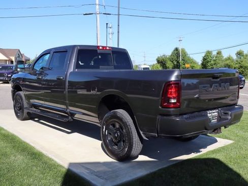 Used 2025 RAM 3500 Tradesman AWD/4WD image 34