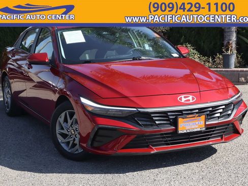 Used 2024 Hyundai Elantra SEL FWD image 1