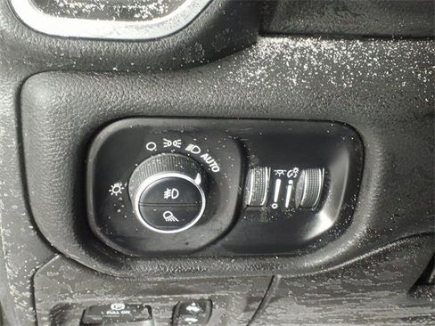 Used 2023 RAM 1500 Laramie image 25