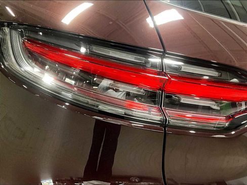 New 2026 Porsche Macan image 34