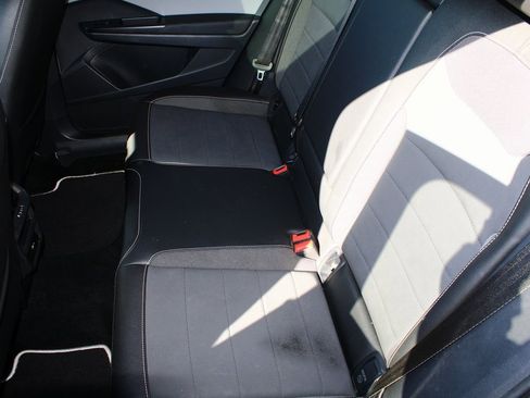 Used 2023 Volkswagen Taos SE image 13