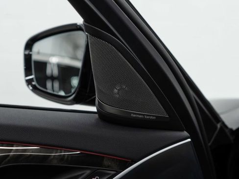 Used 2023 BMW 530e xDrive w/ Executive Package image 16