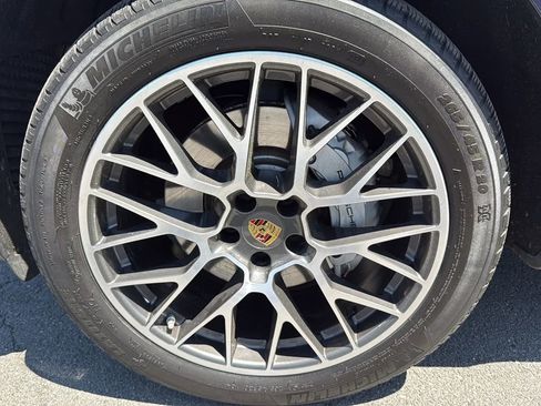 Used 2017 Porsche Macan S AWD/4WD image 11