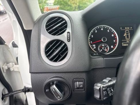Used 2014 Volkswagen Tiguan SEL AWD/4WD image 13