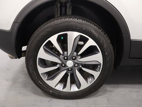 Used 2022 Buick Encore Preferred w/ Safety Package image 25