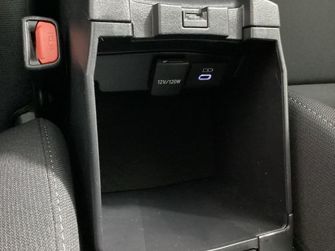 Used 2026 Toyota Corolla LE FWD image 28