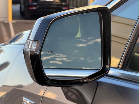 Used 2025 Cadillac XT5 Premium Luxury image 54