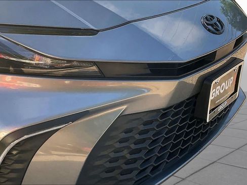 Used 2025 Toyota Camry SE w/ Convenience Package FWD image 30