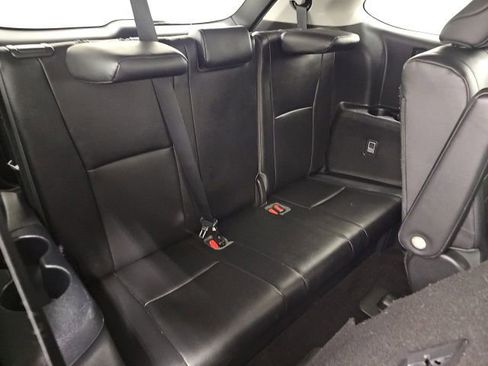 Used 2020 Toyota Highlander XLE AWD/4WD image 35