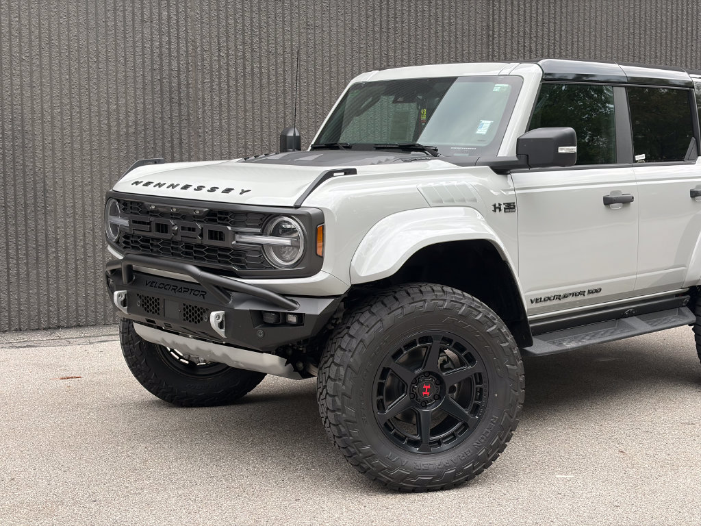 New 2026 Ford Bronco Raptor w/ Interior Carbon Fiber Pack AWD/4WD image 2