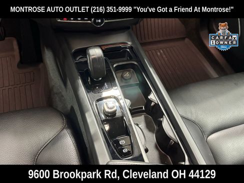 Used 2023 Volvo XC60 B5 Plus image 22