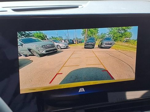 Used 2025 Chevrolet Trax ACTIV FWD image 24