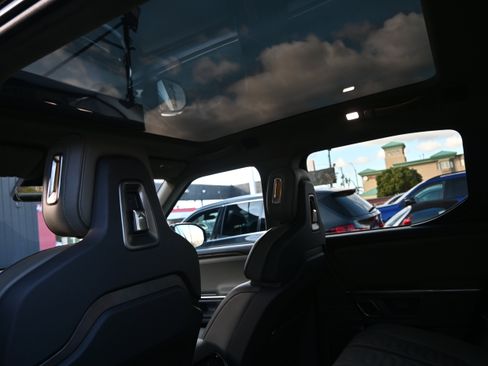 Used 2023 Rivian R1T Adventure image 54