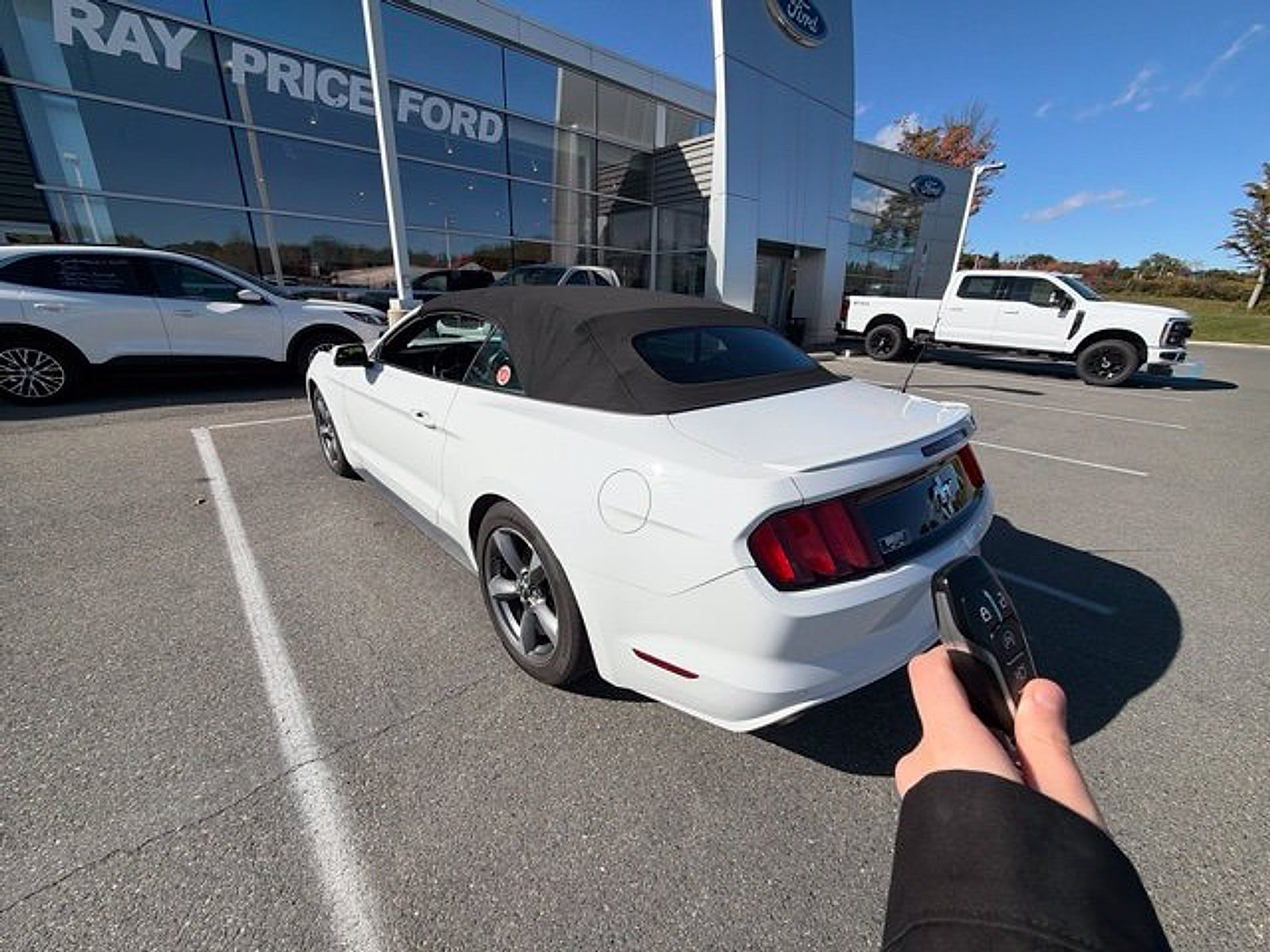 Used 2017 Ford Mustang Convertible w/ Equipment Group 051A RWD image 4