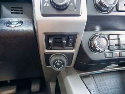 Used 2020 Ford F250 Lariat w/ Lariat Ultimate Package image 30