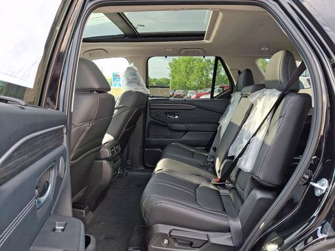 New 2026 Honda Pilot Touring image 5