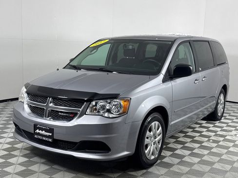 Used 2017 Dodge Grand Caravan SE w/ Power Window Group image 9