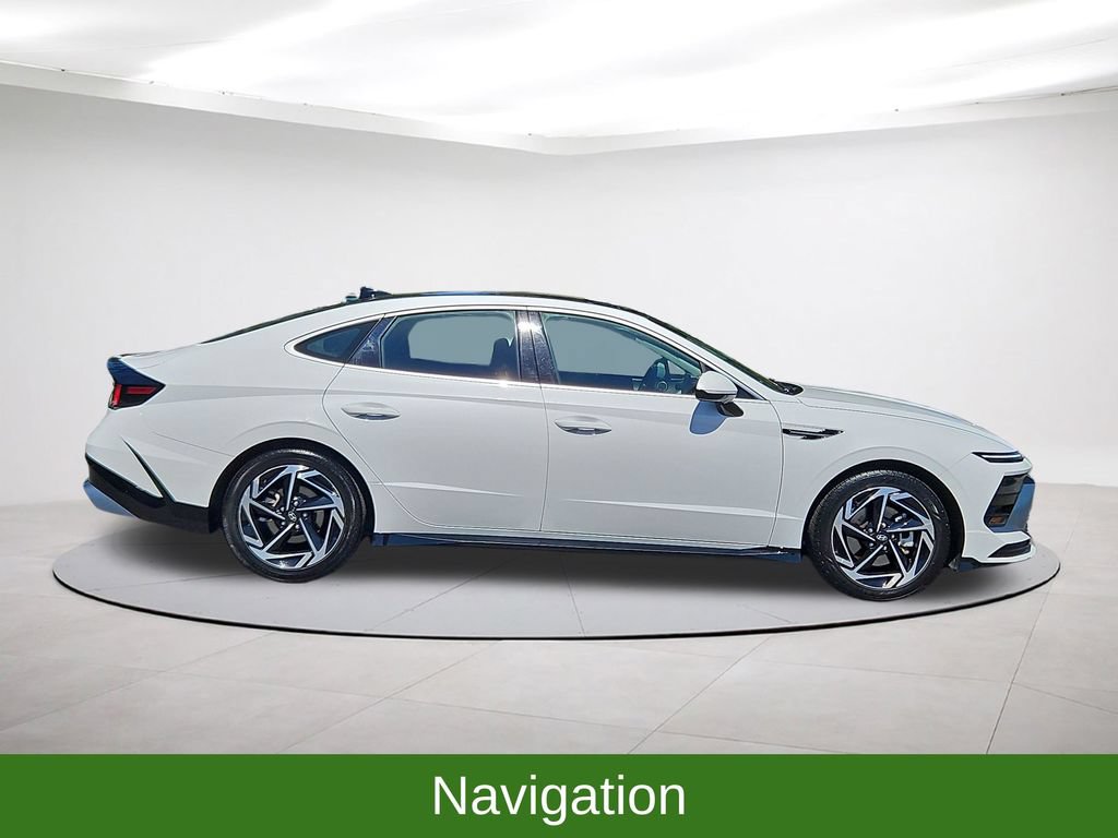 Used 2025 Hyundai Sonata SEL FWD image 8