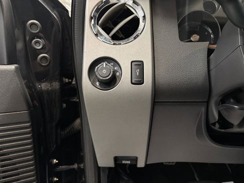 Used 2014 Ford F350 Lariat w/ Lariat Interior Package image 16