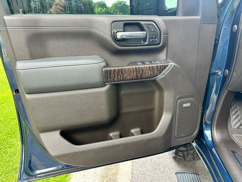 Used 2020 GMC Sierra 2500 Denali w/ Denali Ultimate Package AWD/4WD image 8