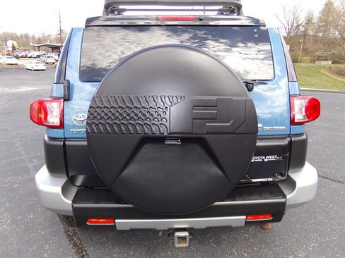 Used 2011 Toyota FJ Cruiser 4WD w/ Convenience Pkg image 8