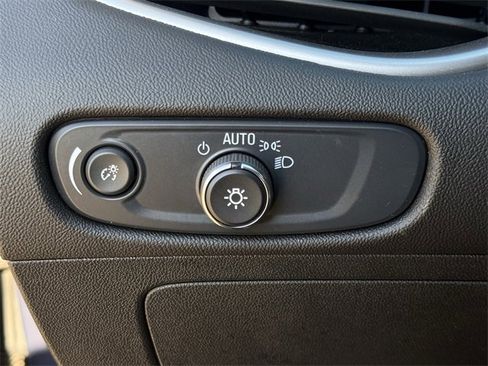 Used 2025 Chevrolet Malibu LT image 23