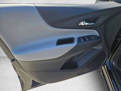 Used 2023 Chevrolet Equinox LS image 13