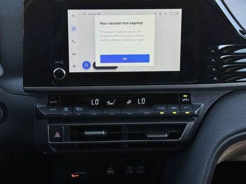 Used 2026 Toyota Camry SE w/ Convenience Package image 17