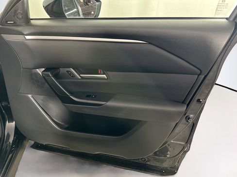 Used 2025 MAZDA CX-50 AWD 2.5 S w/ Premium Package image 32