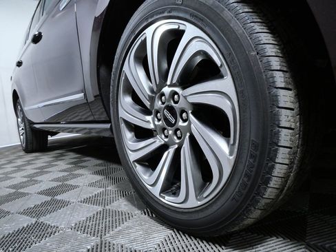 Used 2023 Lincoln Navigator L Reserve image 2