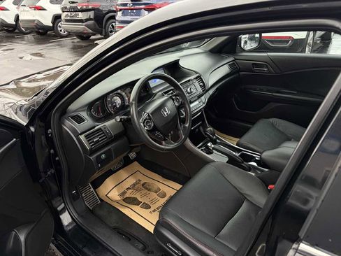 Used 2017 Honda Accord Sport Special Edition image 9