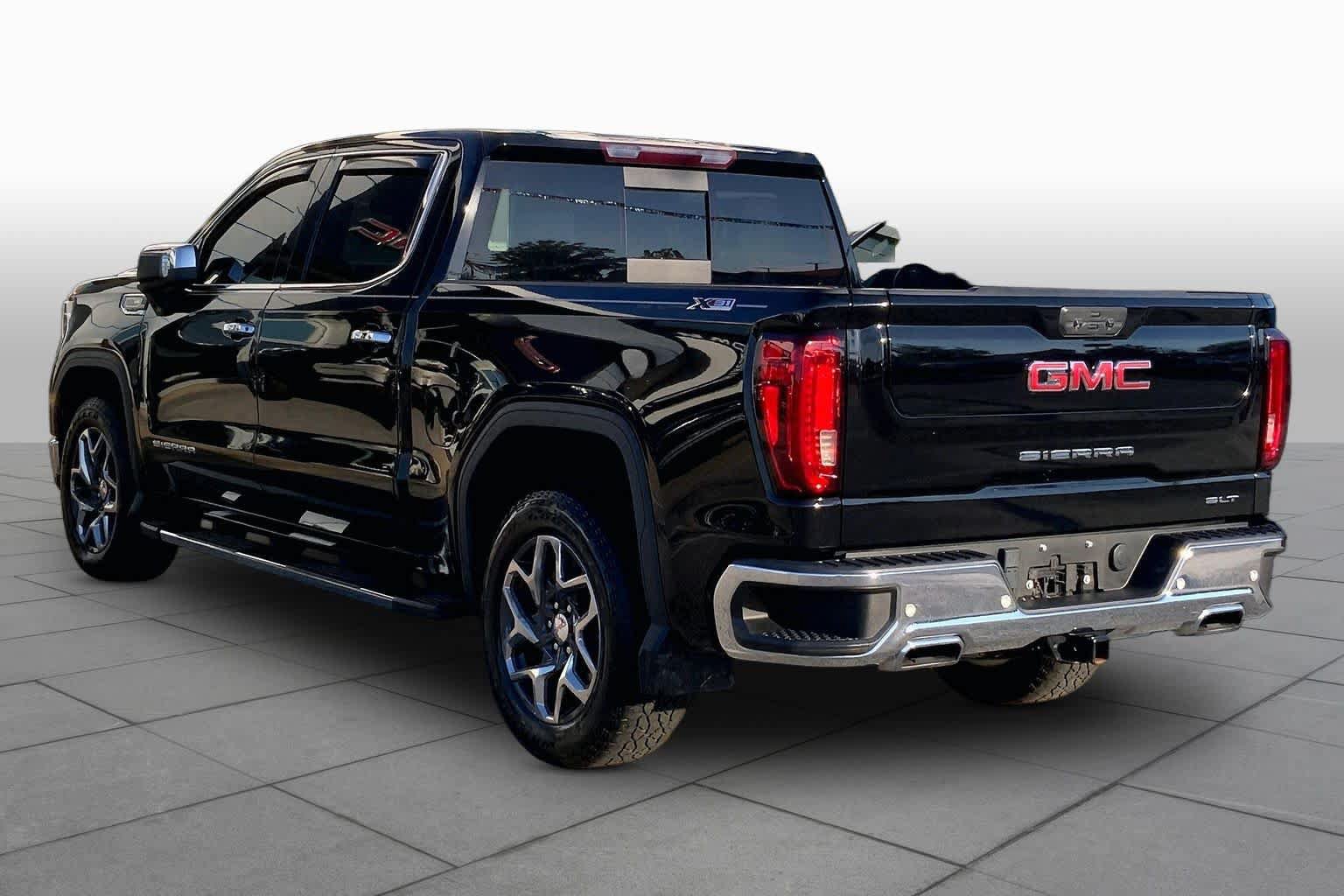 Used 2023 GMC Sierra 1500 SLT w/ SLT Premium Plus Package AWD/4WD image 11