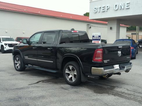 Used 2019 RAM 1500 Laramie AWD/4WD image 4