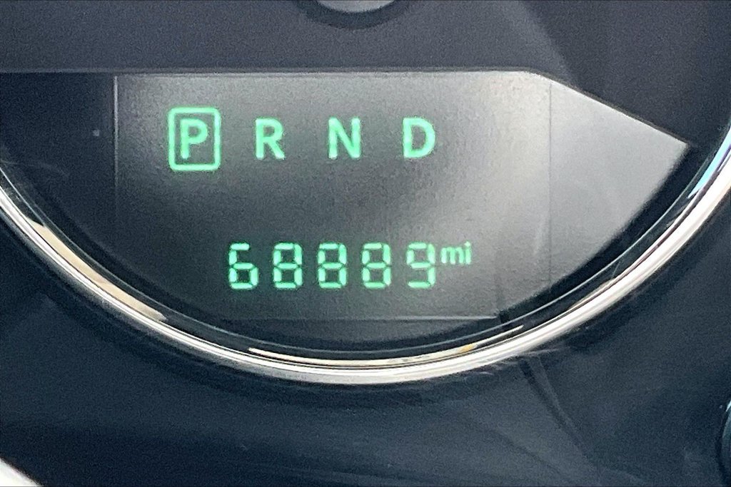 Used 2018 Jeep Wrangler Unlimited Sahara w/ Connectivity Group AWD/4WD image 14