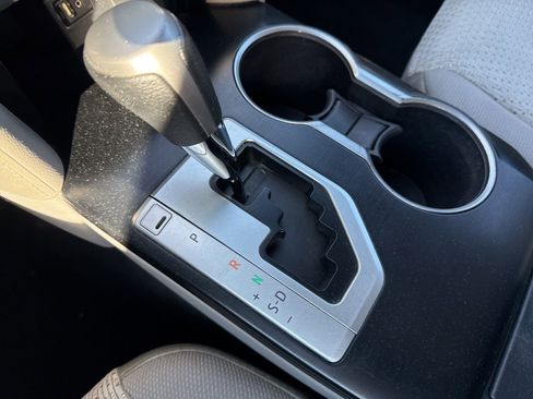 Used 2014 Toyota Camry LE image 22