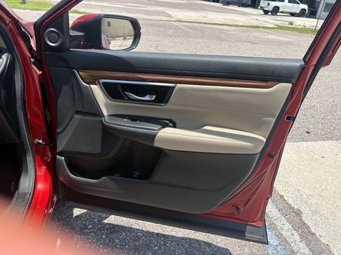 Used 2018 Honda CR-V Touring image 15