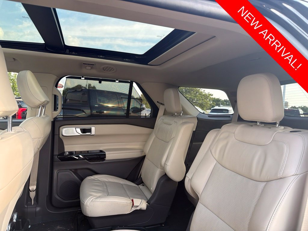 Used 2021 Ford Explorer Platinum w/ Equipment Group 601A AWD/4WD image 7