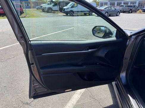 Used 2023 Toyota Camry XSE FWD image 12